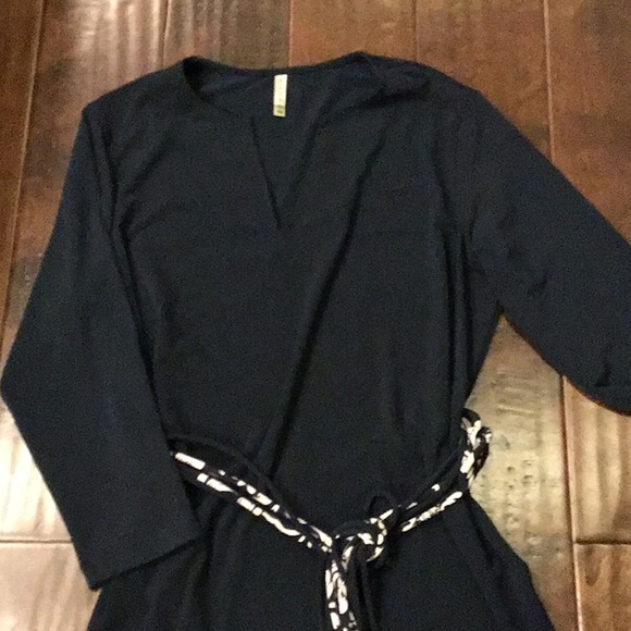 White Stag Top Size Medium - Picture 4 of 5